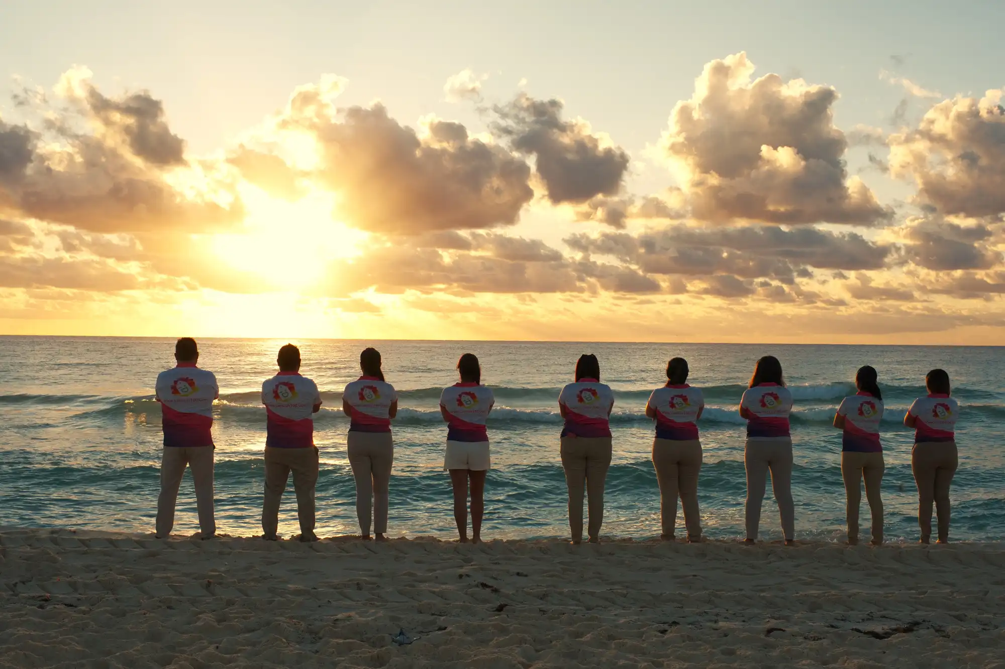 imagen agencia cancun100 en la playa xpectative travel