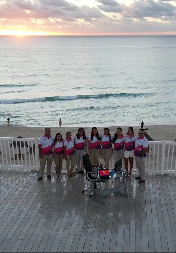 playa delfines equipo cancun100 xpectative travel