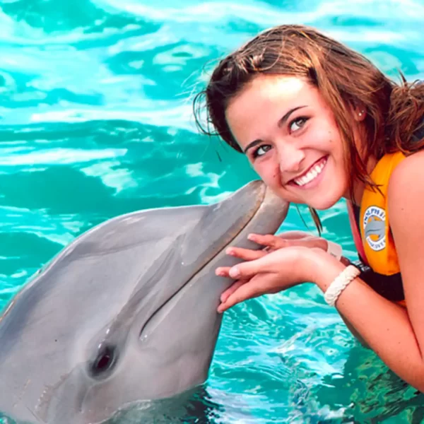 Encuentro con Delfines en Plataforma Tour Familiar en ISLA MUJERES - Imagen 9